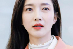 娱乐圈吃瓜爆料张子枫,揭秘明星背后的故事